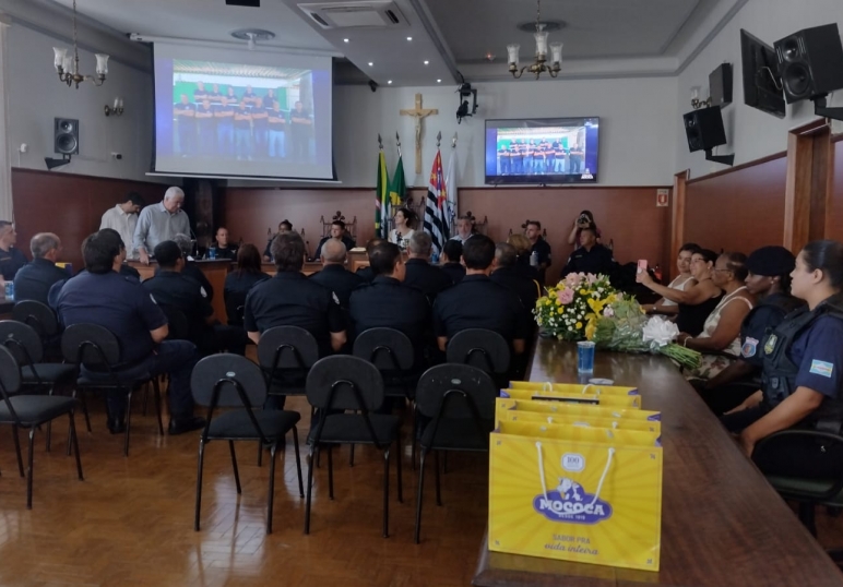 Associação Comercial e Industrial de Mococa parabeniza Guardas Civis pela formatura na Câmara Municipal