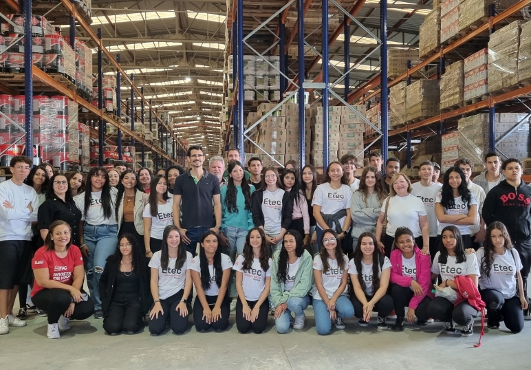 Visita Técnica dos Alunos da Etec Francisco Garcia na Tintas Maza