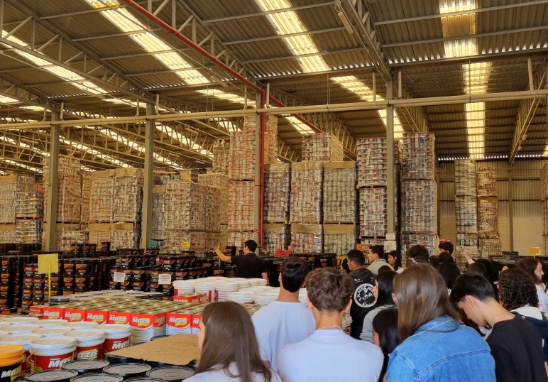 Visita Técnica dos Alunos da Etec Francisco Garcia na Tintas Maza